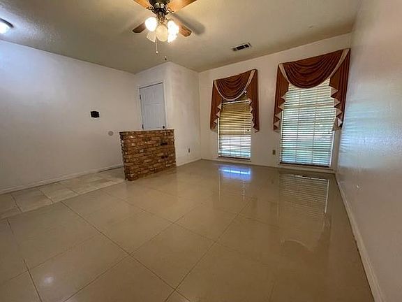 4th image of 7106 Pella Dr