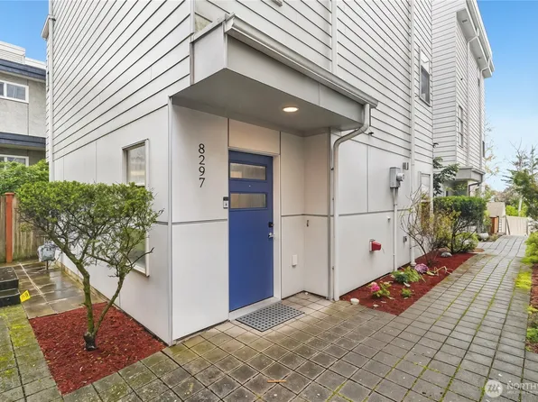 8297 5th Avenue NE, Seattle, WA 98115