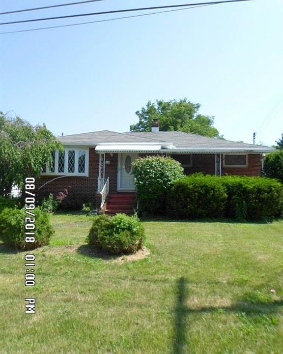 1st image of 63 Eastwood Dr