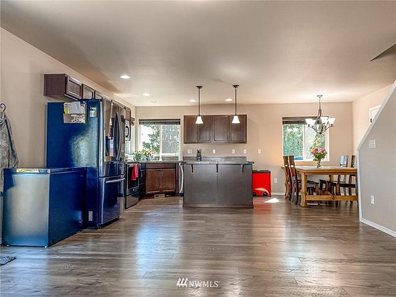 4th image of 113 Lillian Ln SE