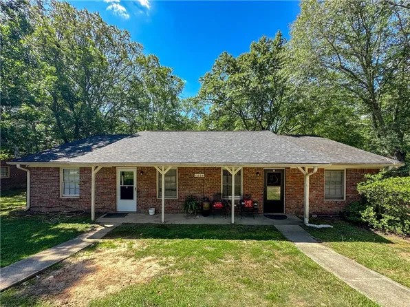 1035 Chestnut Oak Ct NE, Conyers, GA 30012