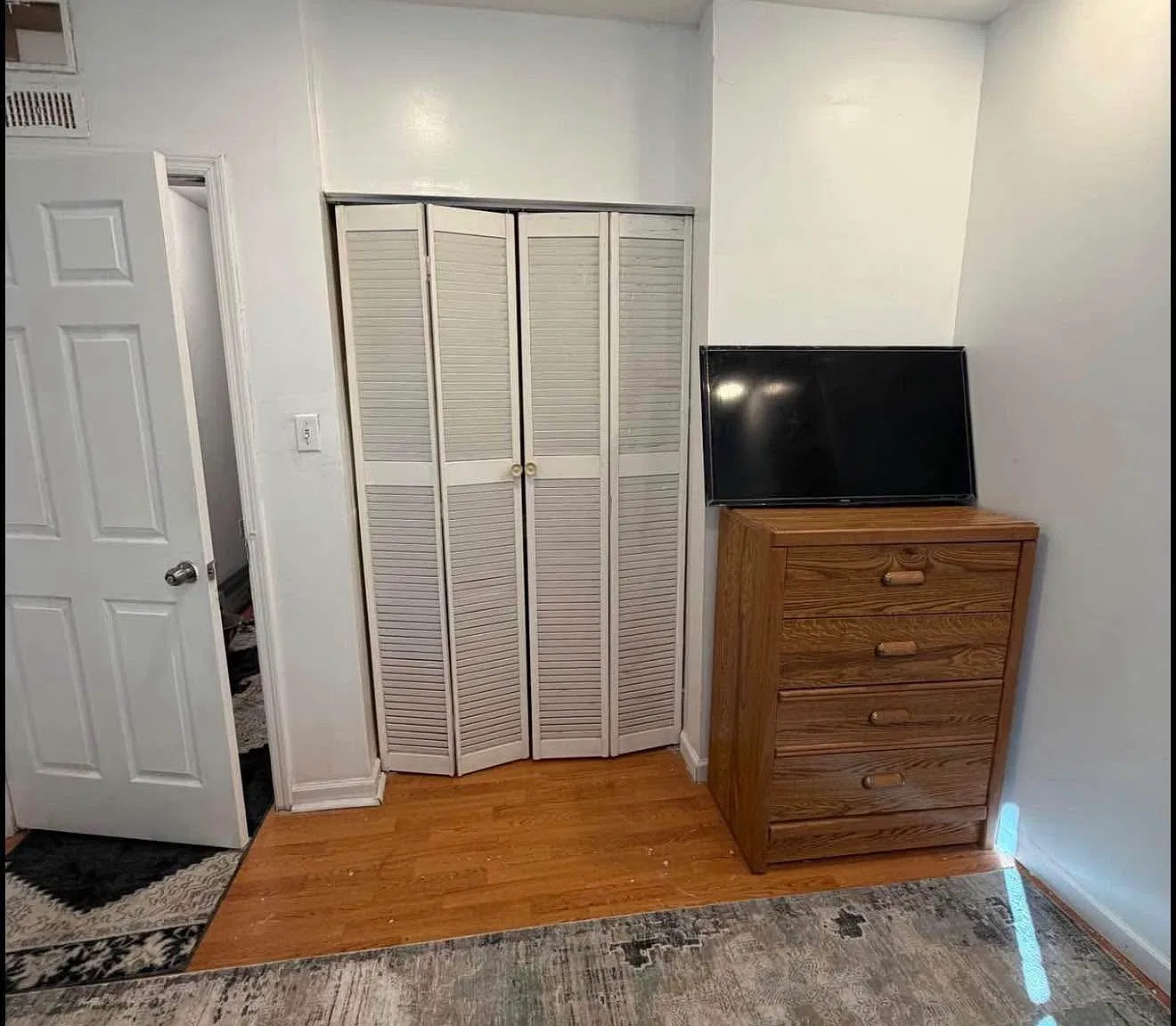 1 bed, $900 — Photo 2