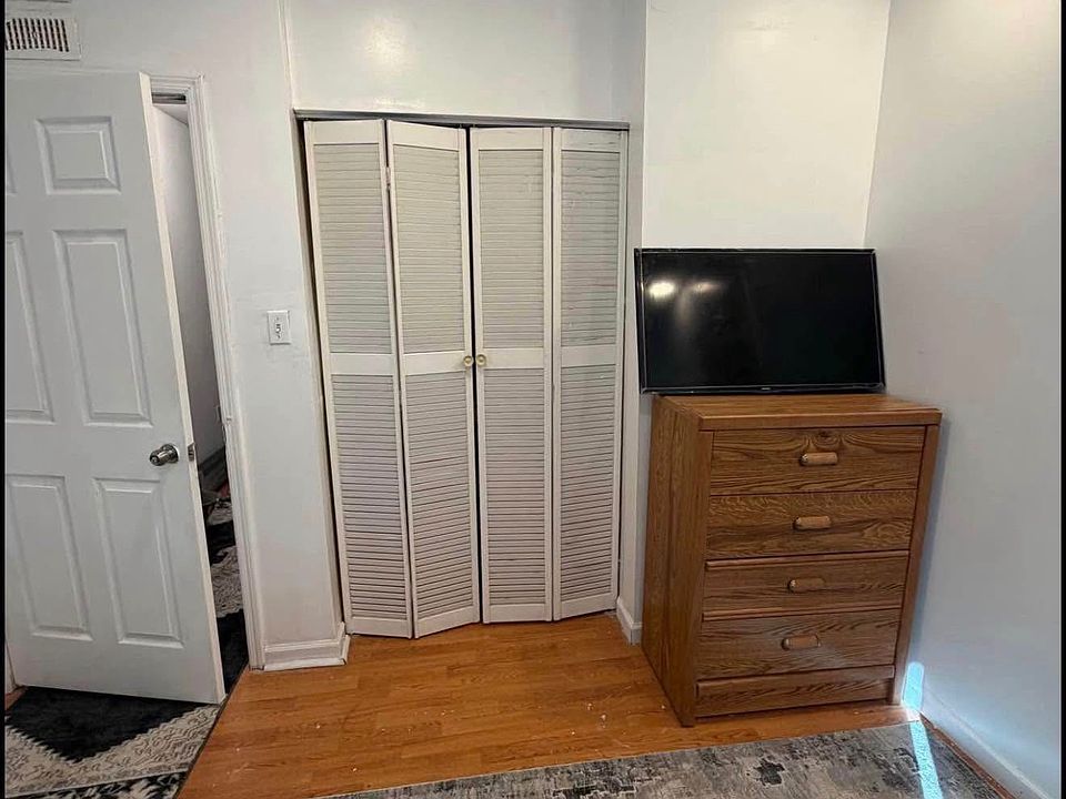2nd image of 80 Randolph Ave #1L