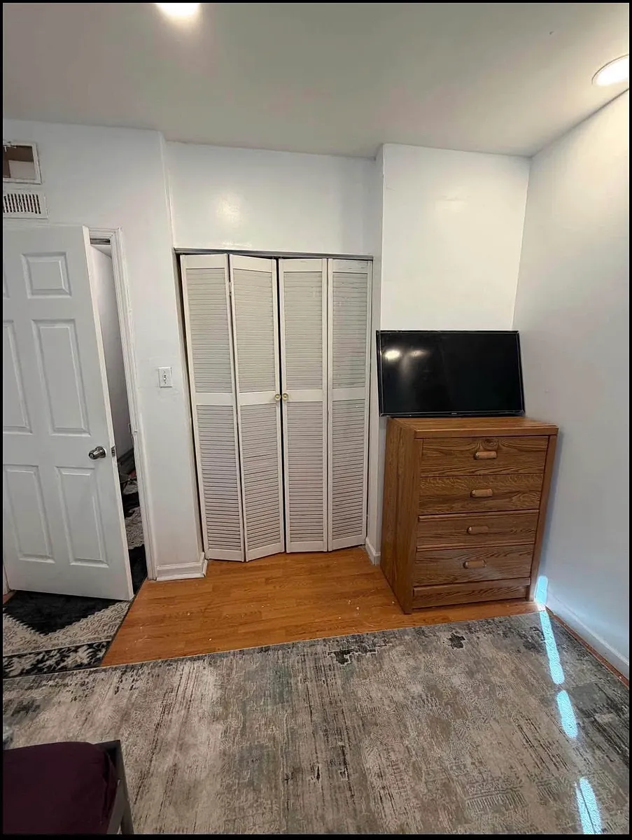 Building Photo - 80 Randolph Ave #1M