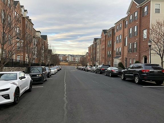 4th image of 15202 Lancashire Dr