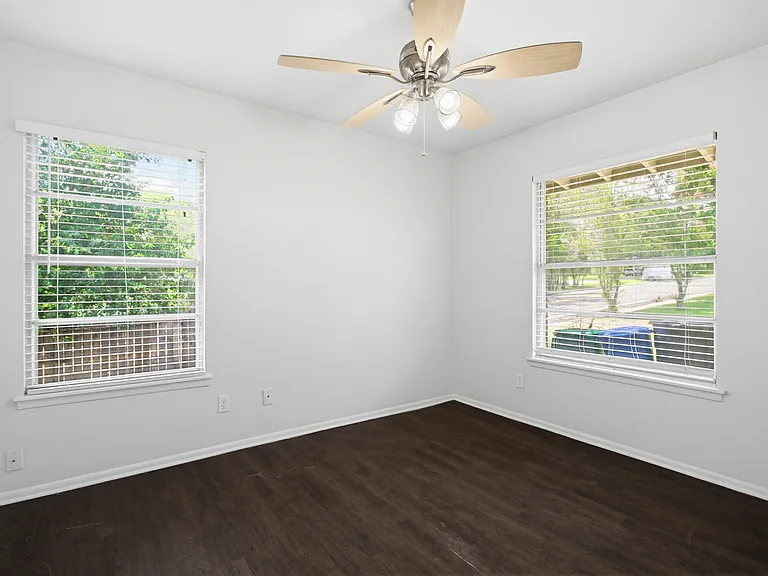 2125 E Lawndale Dr #2125 — Photo 10