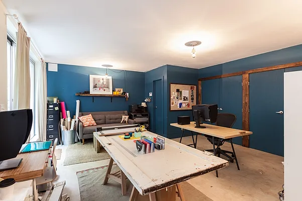 Rented by MNS | media 11