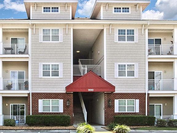 Welcome to 900 Southmoor Drive Unit 201!
