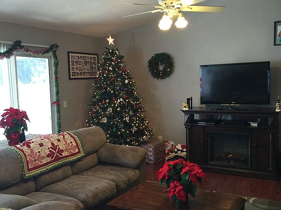 3rd image of 271 Venetian Blvd