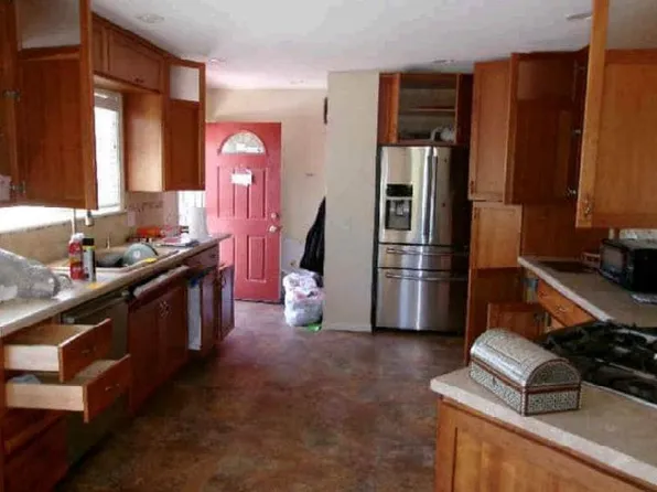 205 W Benton St, Iowa City, IA 52246