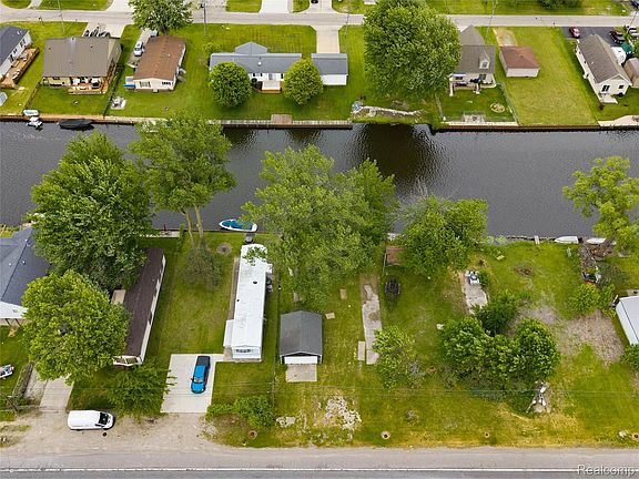 3rd image of 7448 Dyke Rd