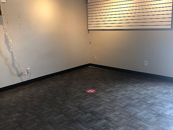 2nd image of 4945 E Broadway Ave