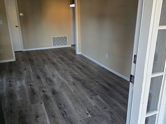 5th image of 429 N Hill Ave #1