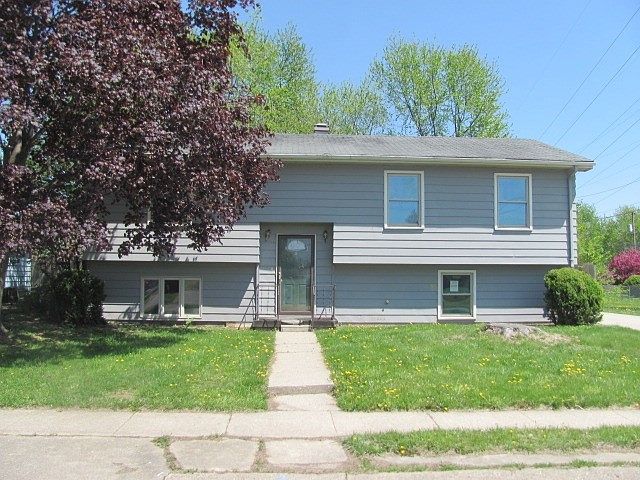 1st image of 2429 Poplar Ln