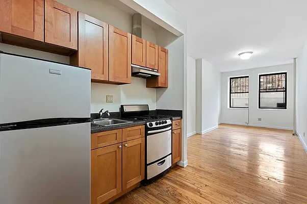 Rented by The Agency | media 16