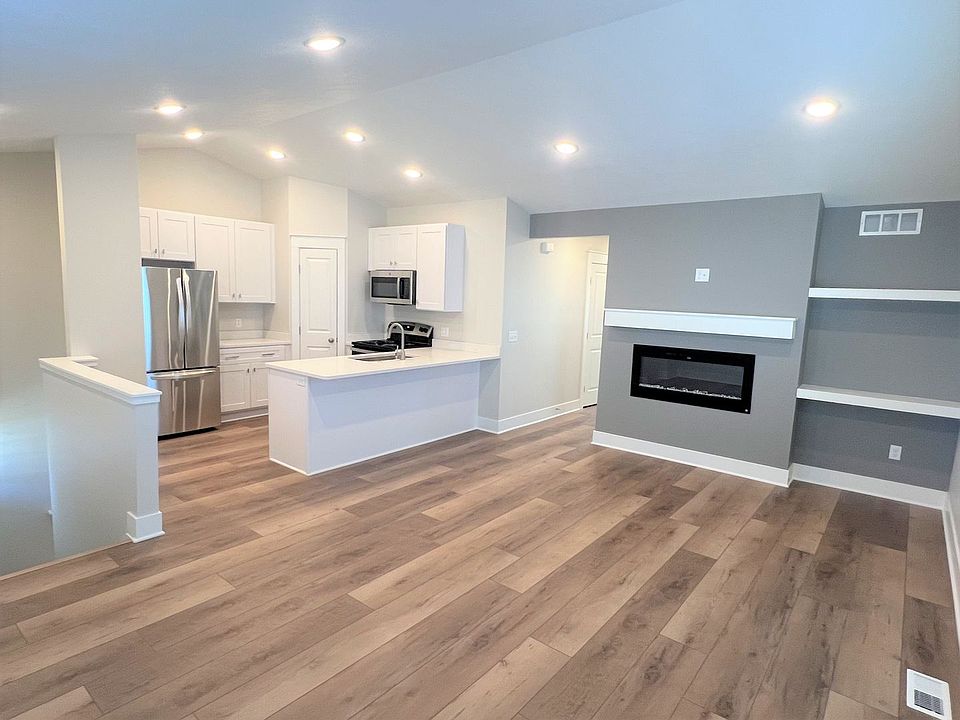 1st image of 2110 Sherwood Ave
