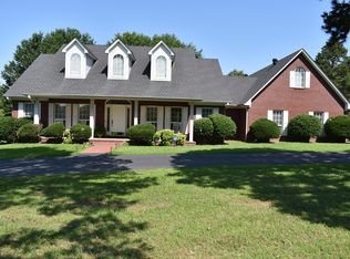 1055 Country Club Rd, Dover, AR 72837