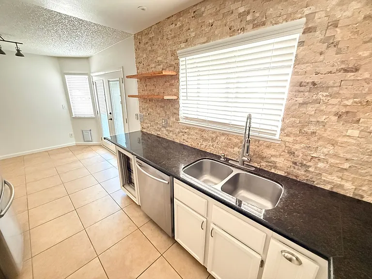 2372 Beaver Bay Ct — Photo 13