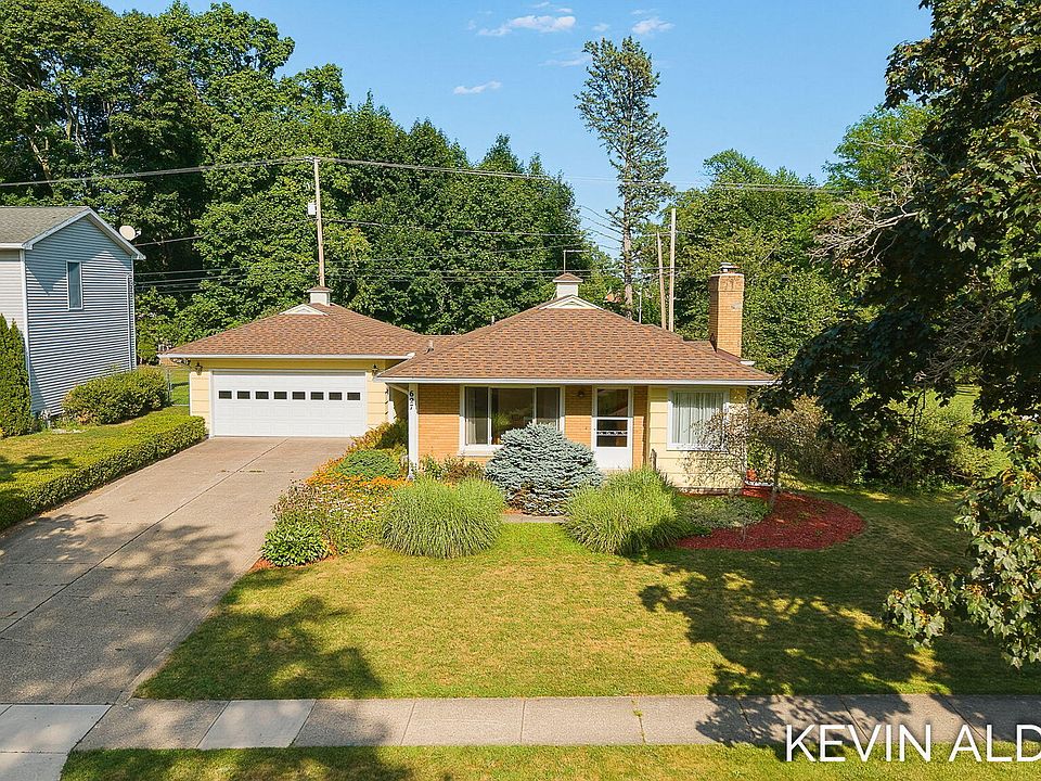 1st image of 627 Hall Blvd
