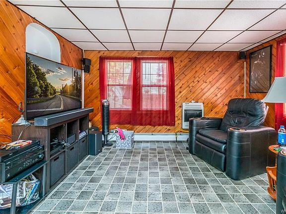 4th image of 48 Kirby Ave
