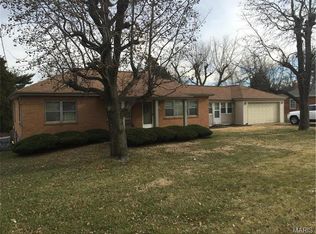 8232 Mackenzie Rd, Saint Louis, MO 63123