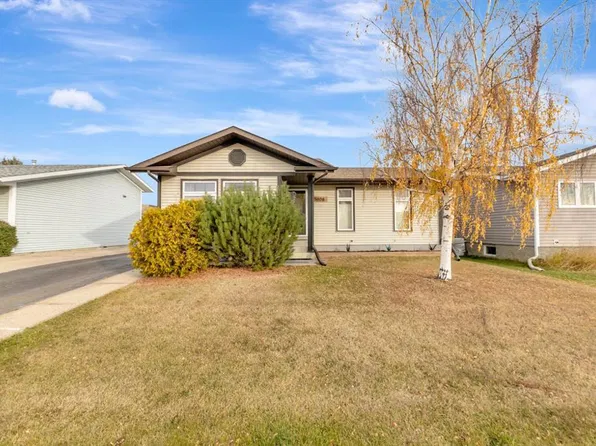 5608 S 26th St, Lloydminster, AB T9V 2C6