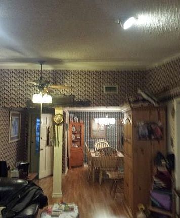 4th image of 721 Chalk Hill Ln
