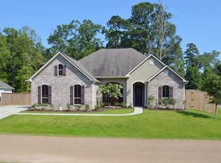 128 Madison Ridge Blvd, Madisonville, LA 70447