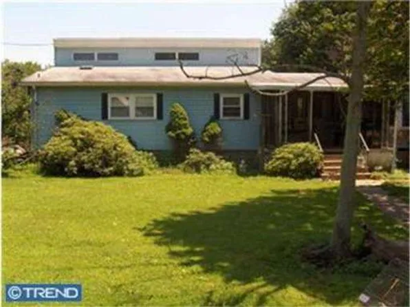 2241 2nd St, Newtown, PA 18940