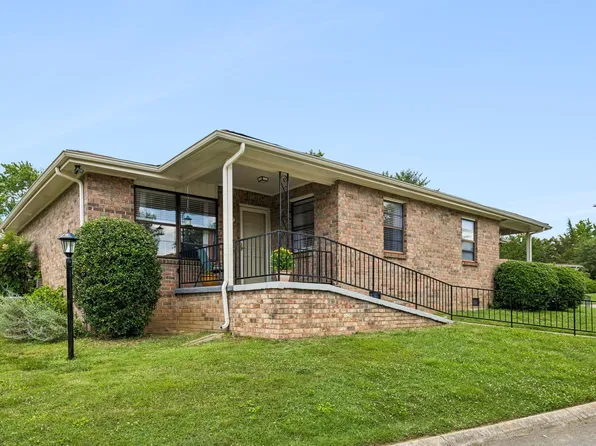 352 Deer Lake Dr, Nashville, TN 37221