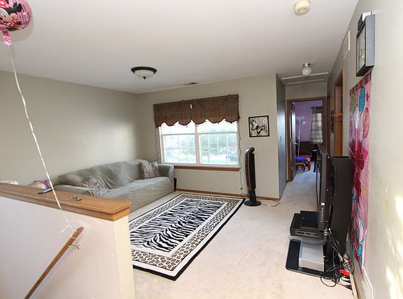 3rd image of 17837 W Salisbury Dr