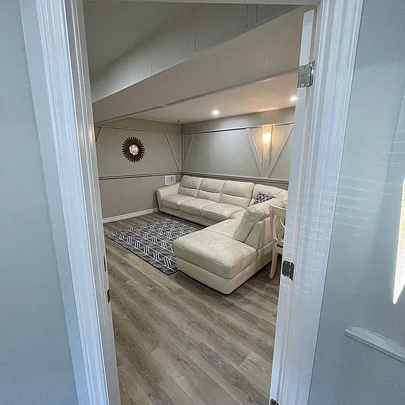 2403 Barclay Rd — Photo 8