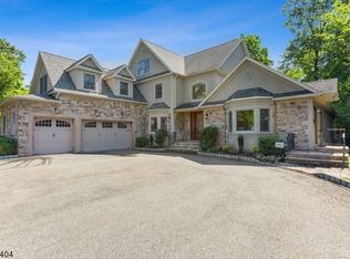 167 Walnut St, Livingston, NJ 07039