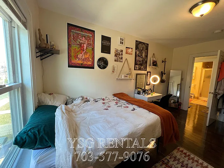 235 Everett St #235 — Photo 33