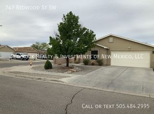 747 Redwood St SW, Rio Rancho, NM 87124