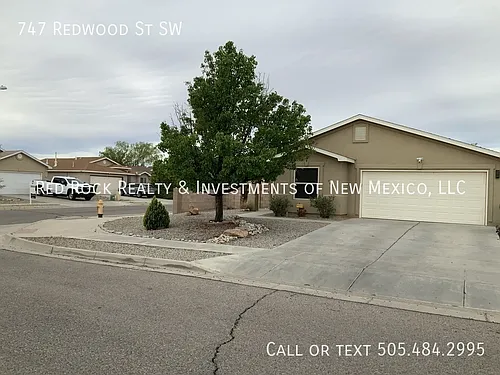 747 Redwood St SW Photo 1
