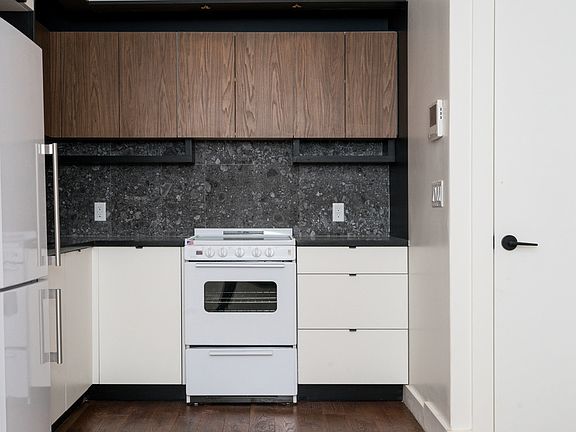 5th image of 1054 Bushwick Ave #4S