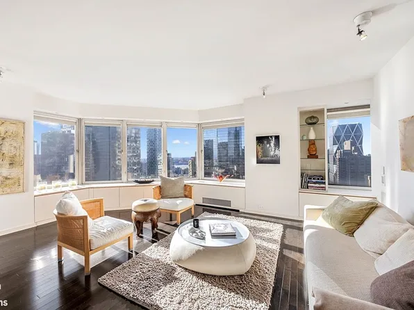 150 W 56th St APT 4108, New York, NY 10019