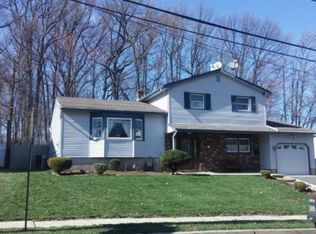 44 Meyer Rd, Edison, NJ 08817