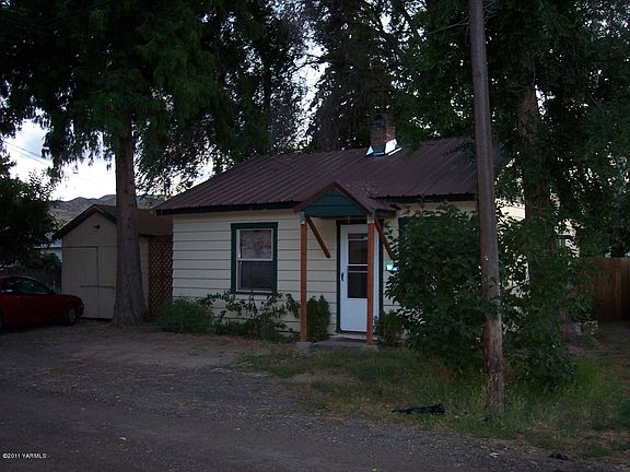 3rd image of 311&3115 Naches Ave