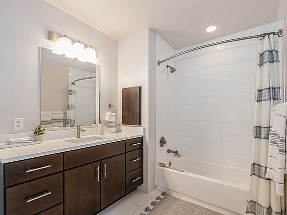 5th image of 150 Forest Ave #1-2105