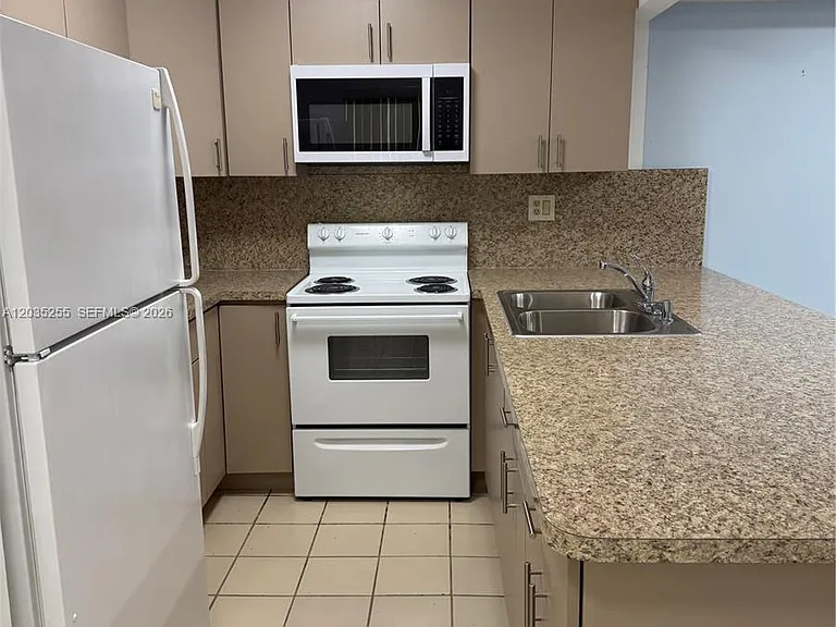 12055 SW 19th Ln #231 — Photo 9