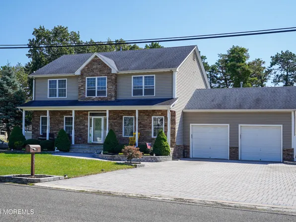 449 Montgomery Street, Bayville, NJ 08721