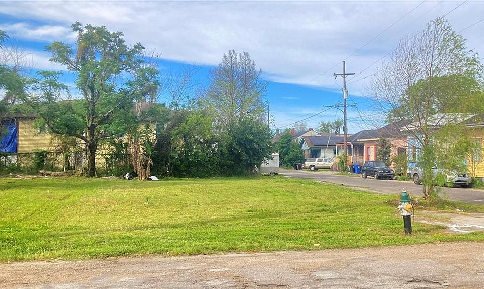 1st image of 2235 N Villere St