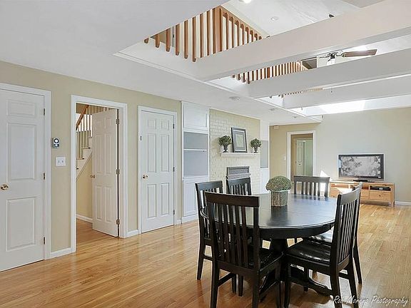 3rd image of 76 Granville Ln