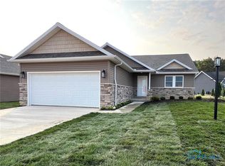 987 Greenbrier Rd #101, Upper Sandusky, OH 43351