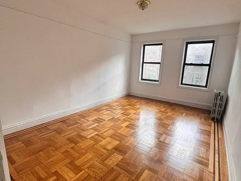 2387 Morris Ave #A7 — Photo 1