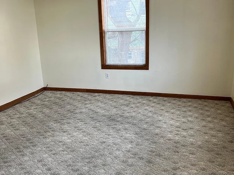 224 Hamilton St #2R — Photo 3