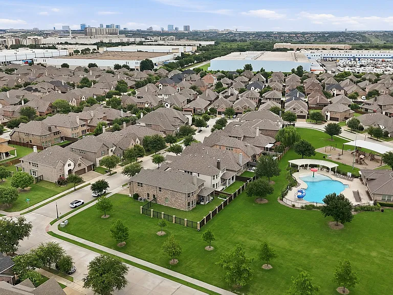5000 Cyndur Dr — Photo 36