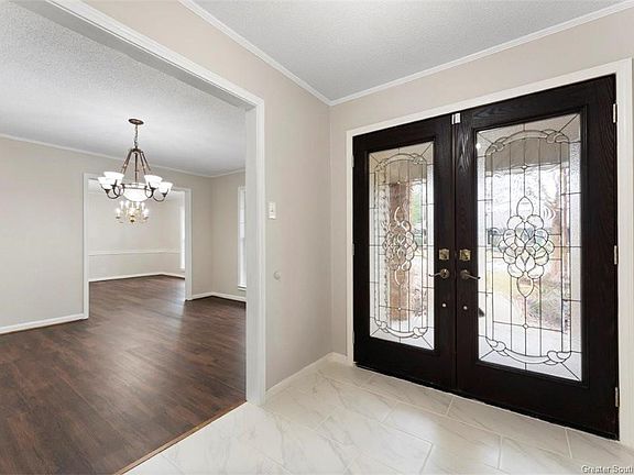 2nd image of 3529 Lisa Ln